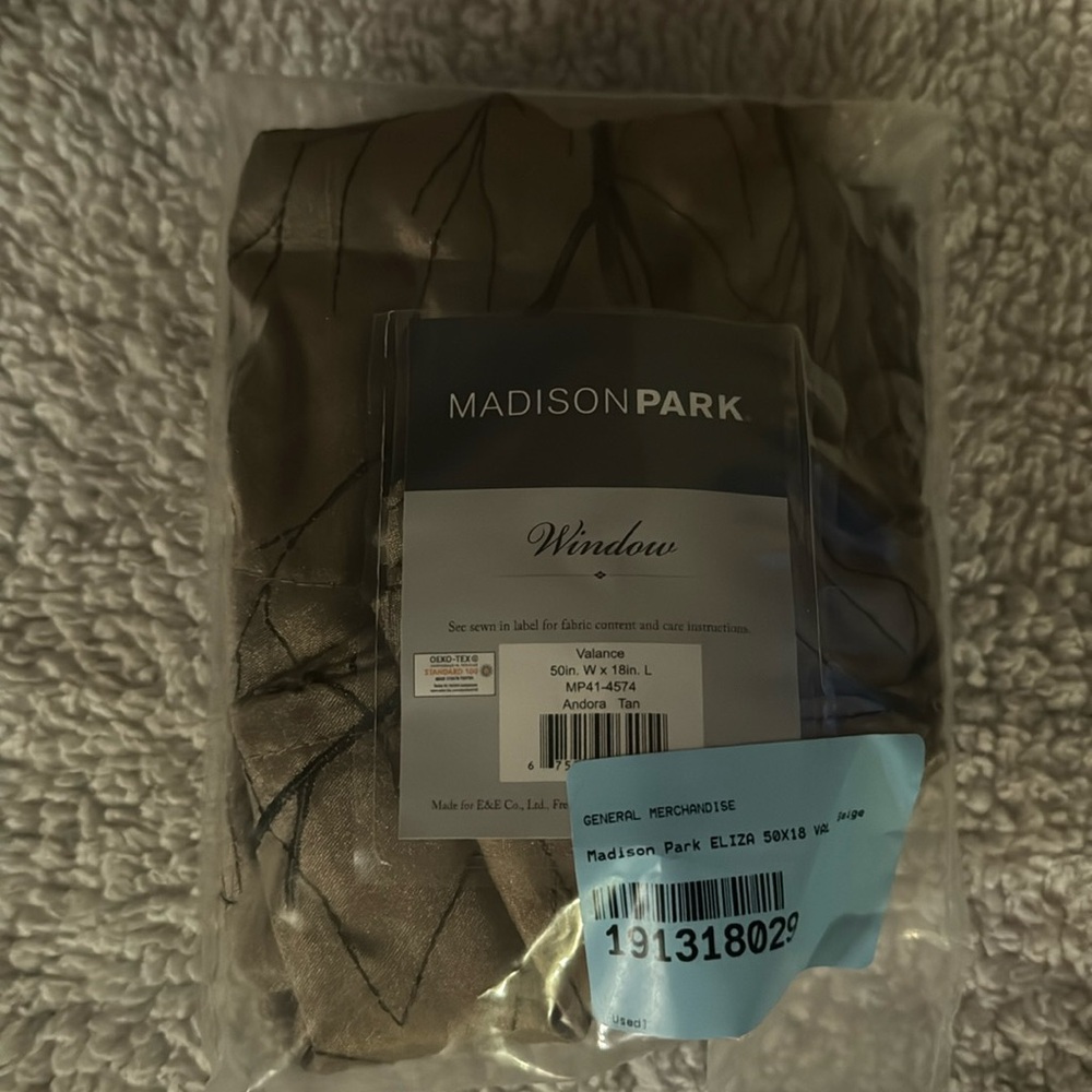 Brand new Madison Park Eliza 50 x 18 valance Andora tan